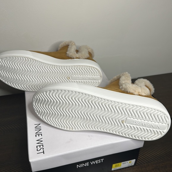 Nine West booties - Picture 4 of 8